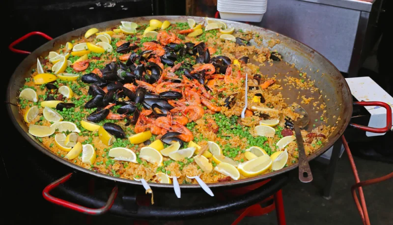 Les Delices Dadeline Traiteur A Domicile Le Gault Du Perche Paella Geante Les Delices Dadeline Traiteur A Domicile Le Gault Du Perche Paella Geante